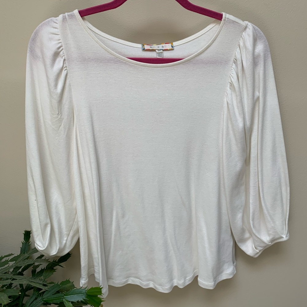 White Eri + Ali Top